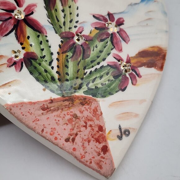 Hand Painted Heart Shaped Ceramic Trinket Box With Cactus & Flowers Design - Picture 4 of 9